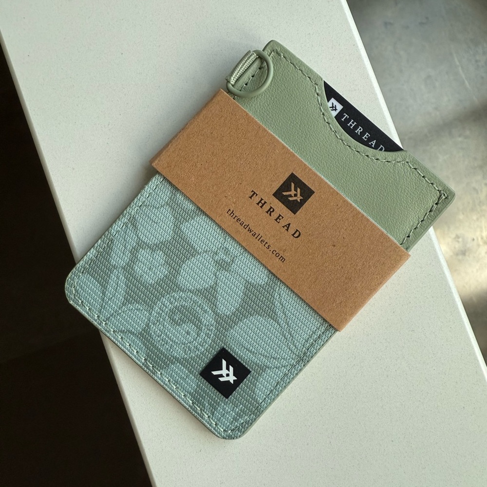 Thread wallets green card holder